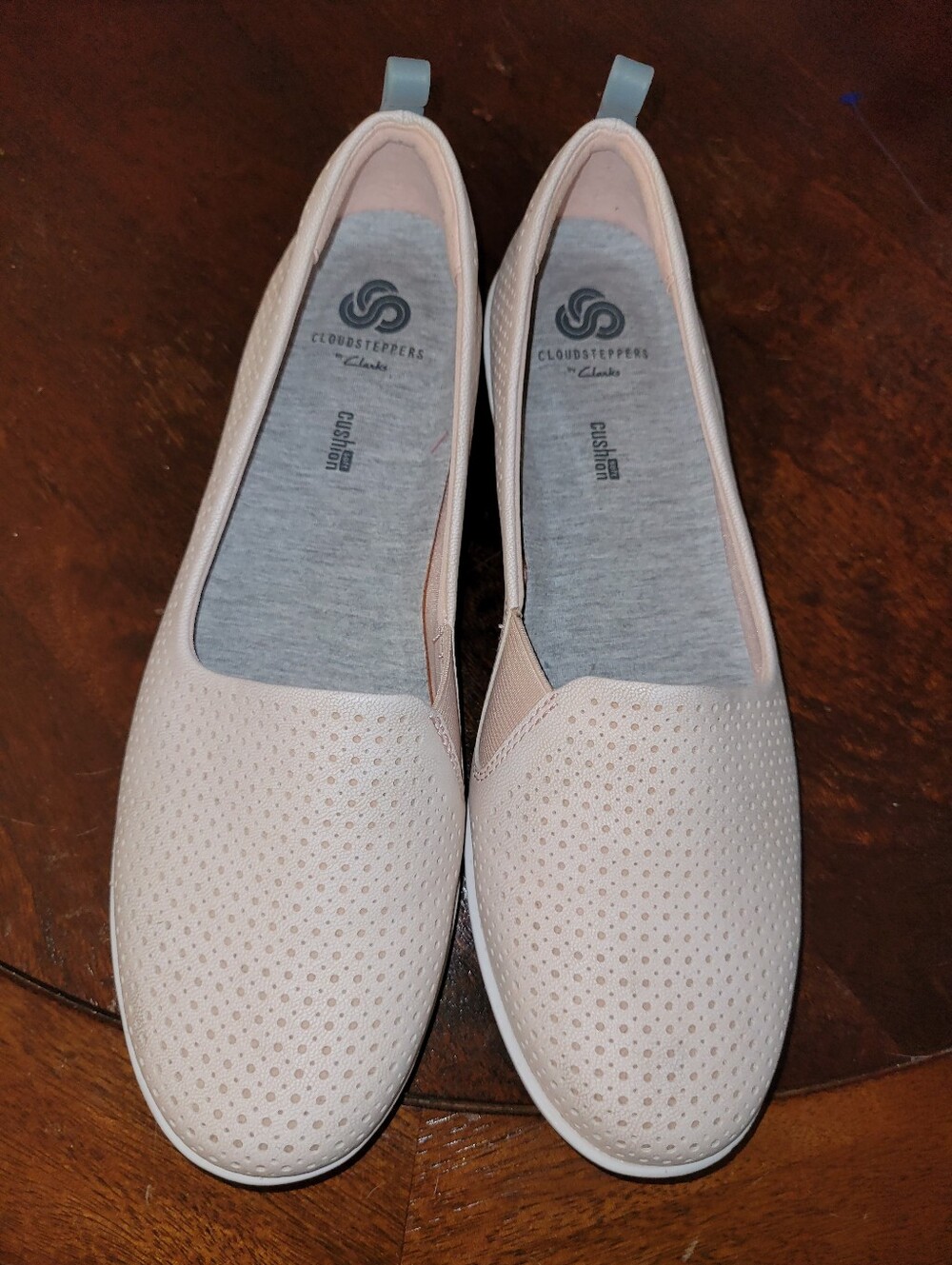 Clarks Cloudsteppers Women's Blush Slip-On Flats. Size 9 Med. - Picture 1 of 9